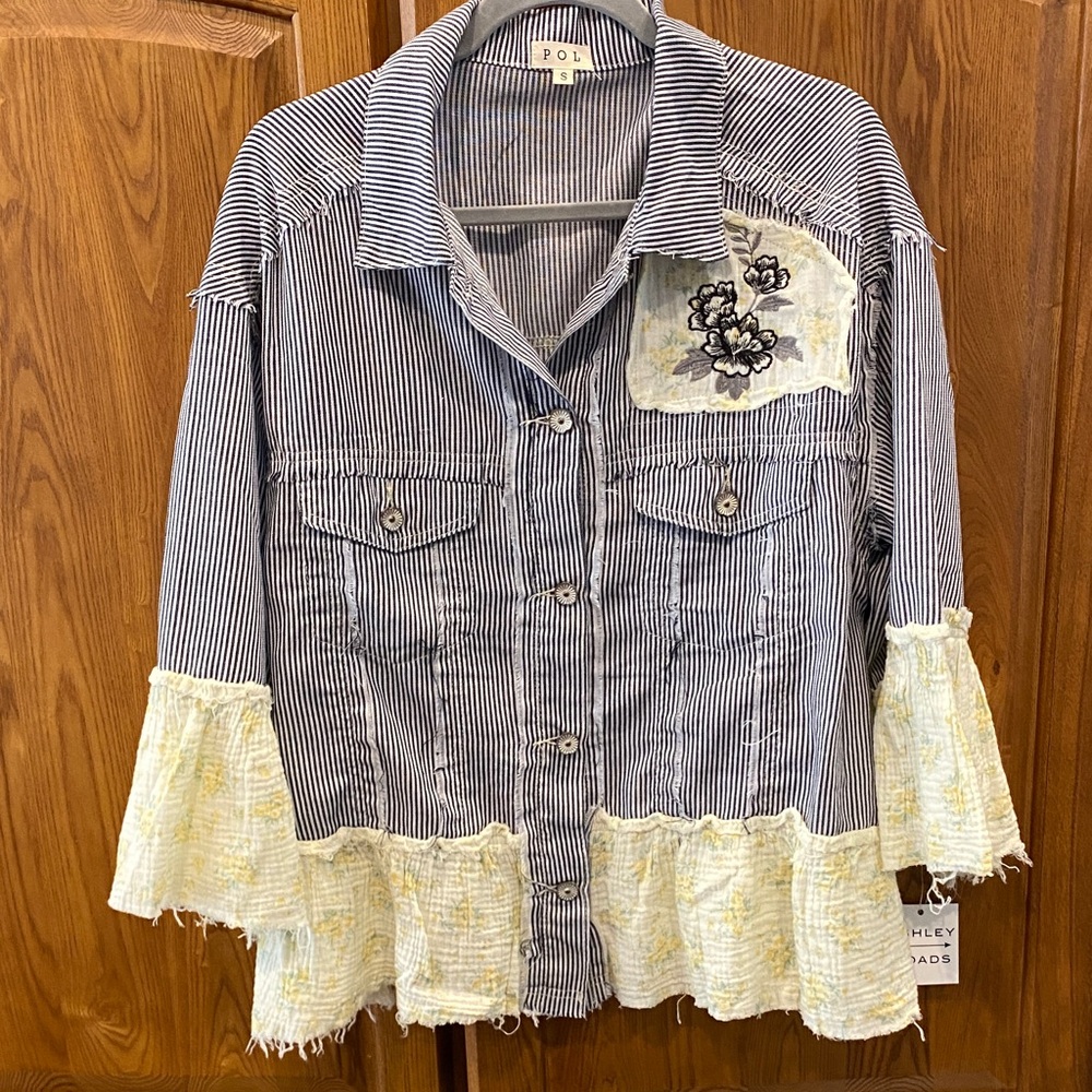 NWT POL Navy and White Striped Button-Up Shirt size small - Picture 2 of 7